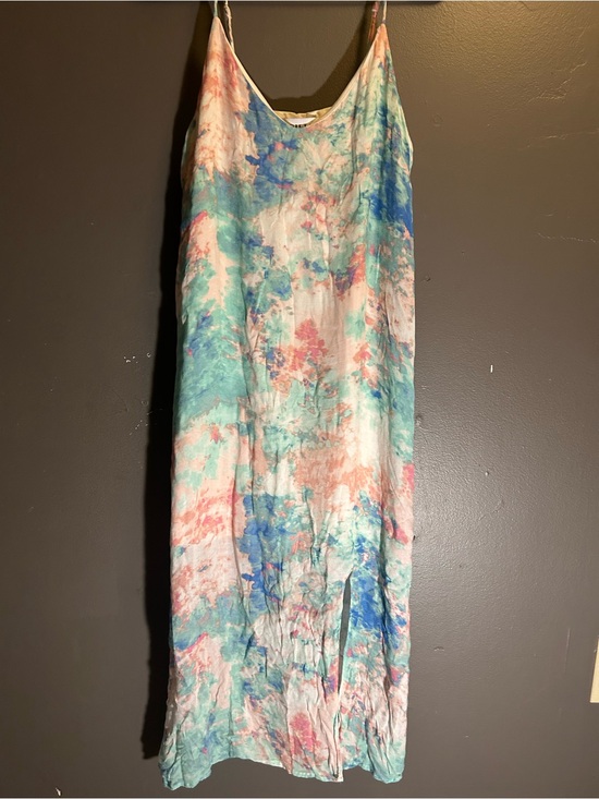 Gilli Dresses & Skirts - GILLI watercolor spaghetti strap slip dress size small